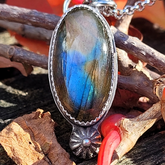 Jewelry - Handmade Artisan Sterling Silver Labradorite Pendant Necklace